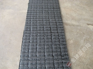 阻燃輸送帶 橡膠片科技在工業(yè)傳動中的關(guān)鍵應(yīng)用